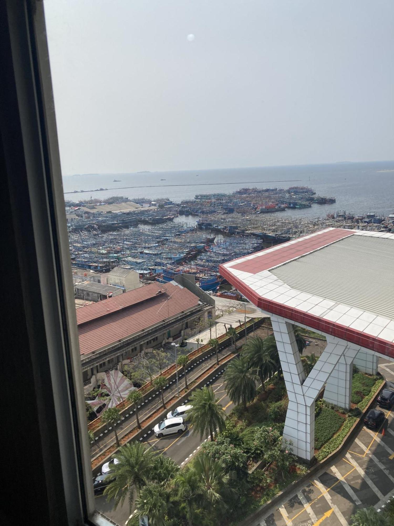 Green Bay Pluit Apartment - Indra Jakarta Eksteriør billede