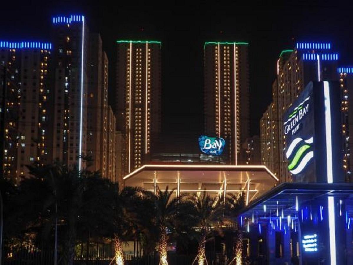 Green Bay Pluit Apartment - Indra Jakarta Eksteriør billede